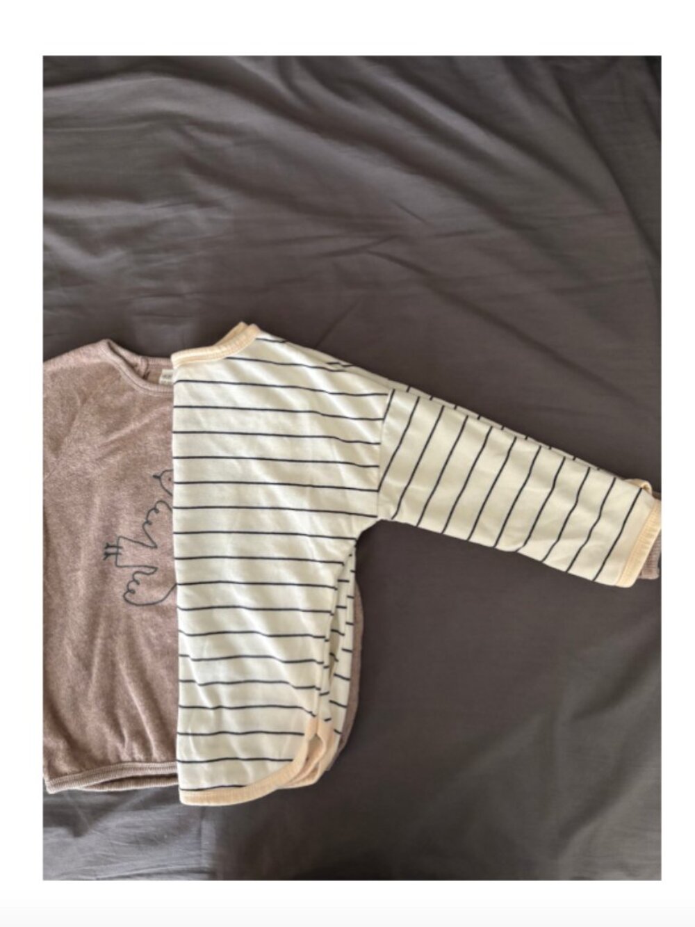 6 long sleeve jersey knit shirts + 2 terry cloths long sleeve 4T/ 110/ 56 - Picture 4 of 5